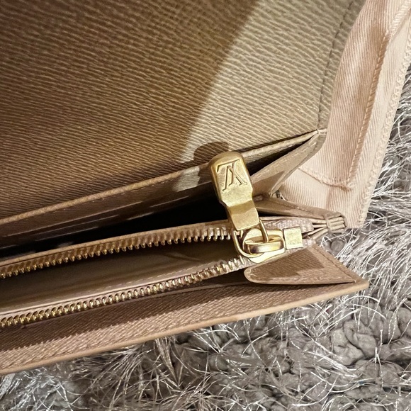 LOUIS VUITTON AZUR DAMIER SARAH WALLET LONG - Picture 7 of 11